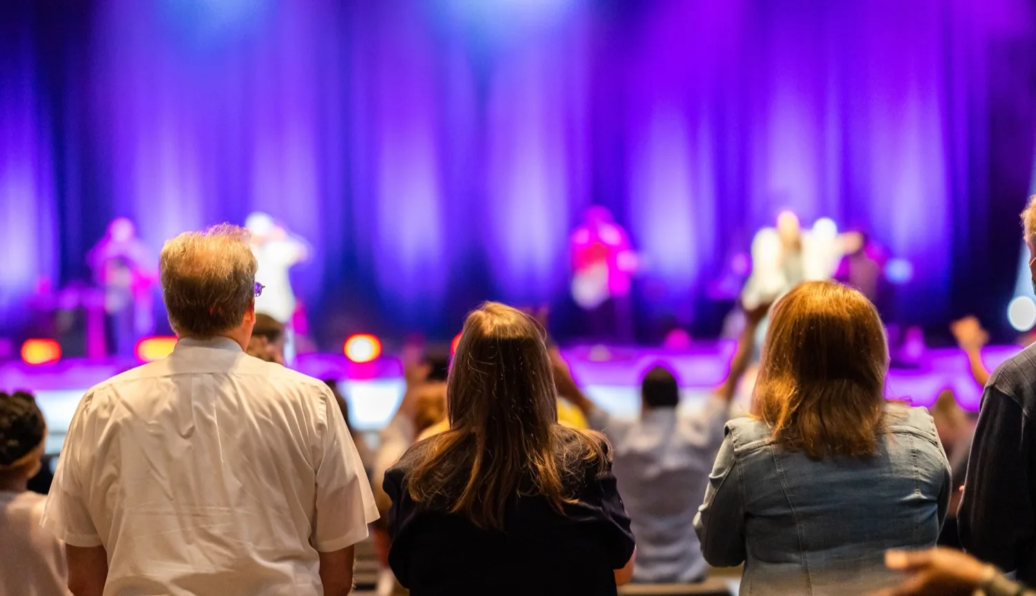 Publikum til et event arrangeret af en forening